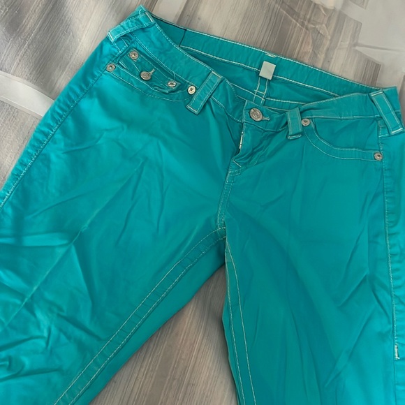 True Religion low rise 3/4 length - Picture 2 of 7